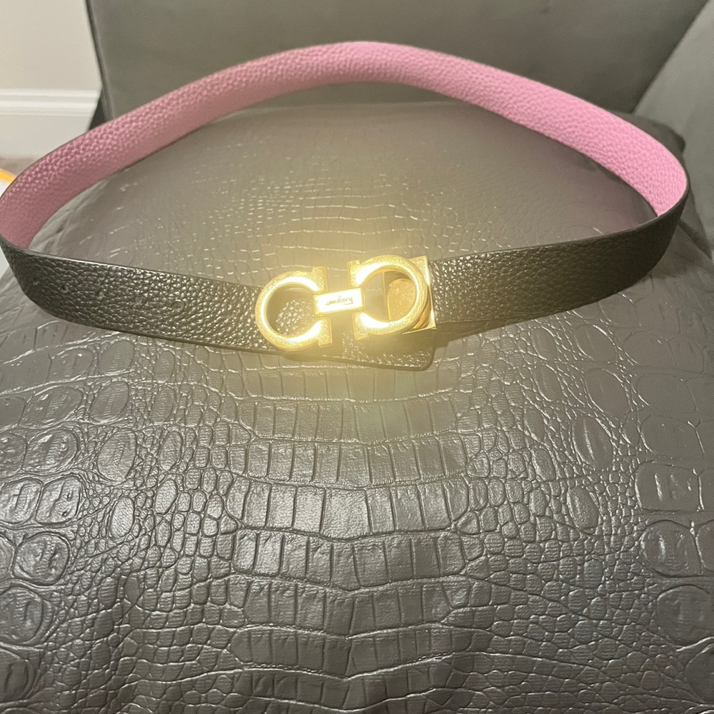 Salvatore Ferragamo Gancini Reversible belt flamingo pink and black